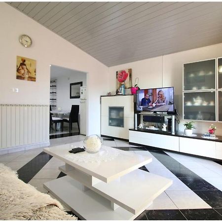 Ferienwohnung Mikelin Primošten Exterior foto