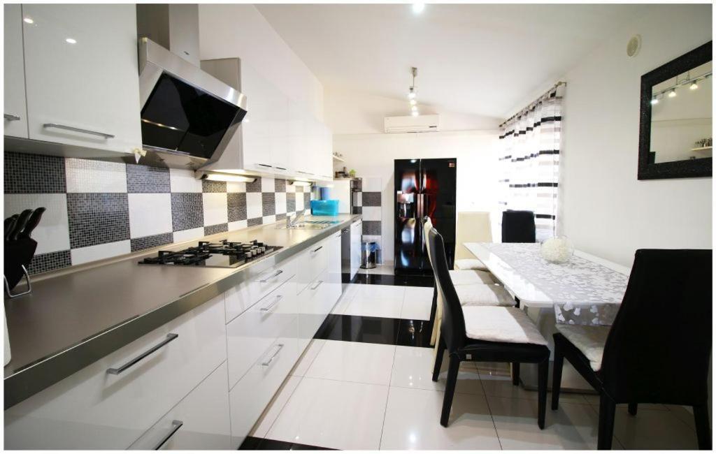 Ferienwohnung Mikelin Primošten Exterior foto